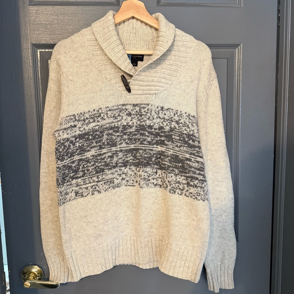 Banana Republic Turtleneck Sweater in Cream and Gray